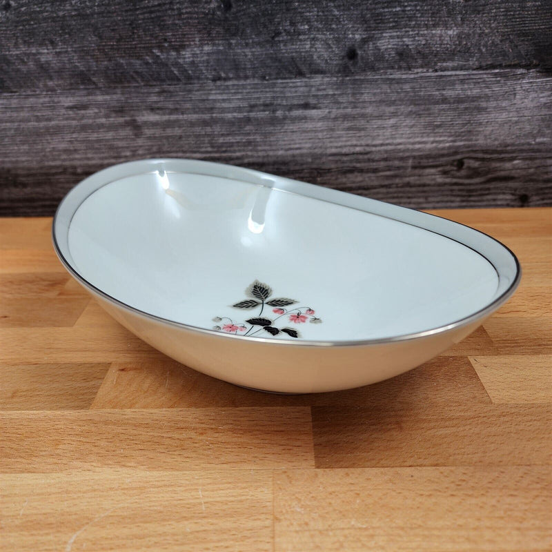 Load image into Gallery viewer, Oval Vegetable Serving Bowl by Noritake Japan Grayson 5697 10 inch (25cm)
