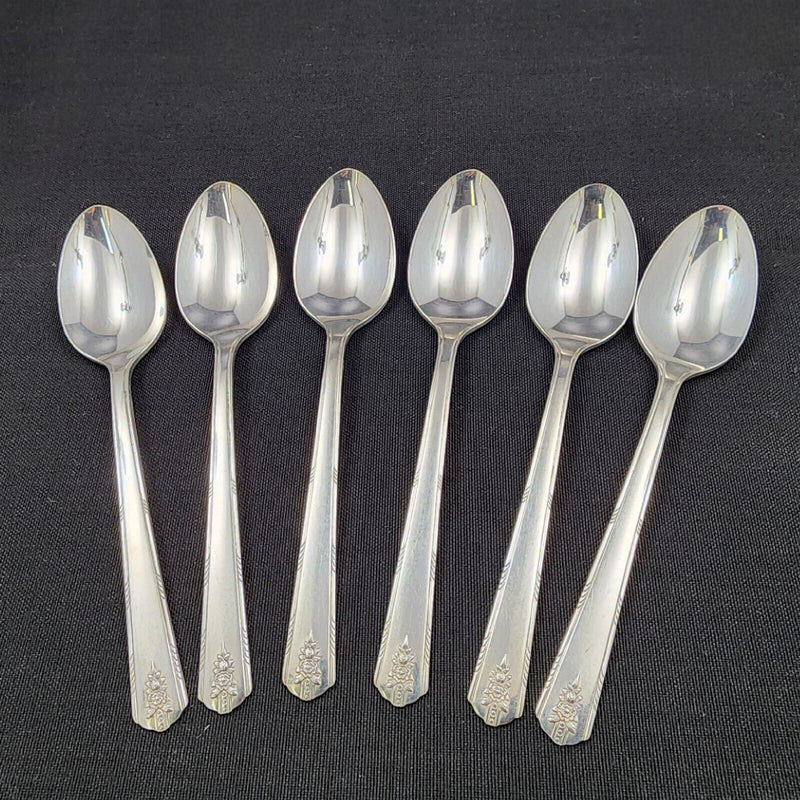 Load image into Gallery viewer, Oneida Community Soup Spoons Set of 6 Linda 1949 Silverplated Spoon
