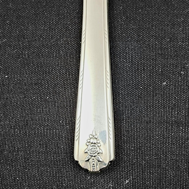 Load image into Gallery viewer, Oneida Community Soup Spoons Set of 6 Linda 1949 Silverplated Spoon
