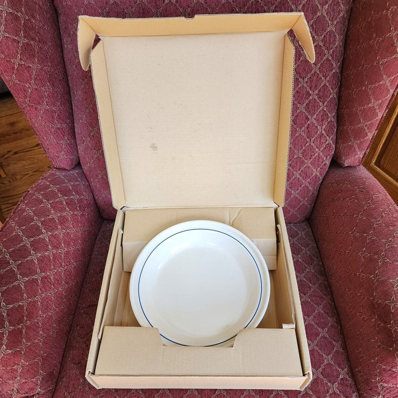 Load image into Gallery viewer, Longaberger Pie Baking Plate 10 inch Woven Traditions Classic Blue With Box
