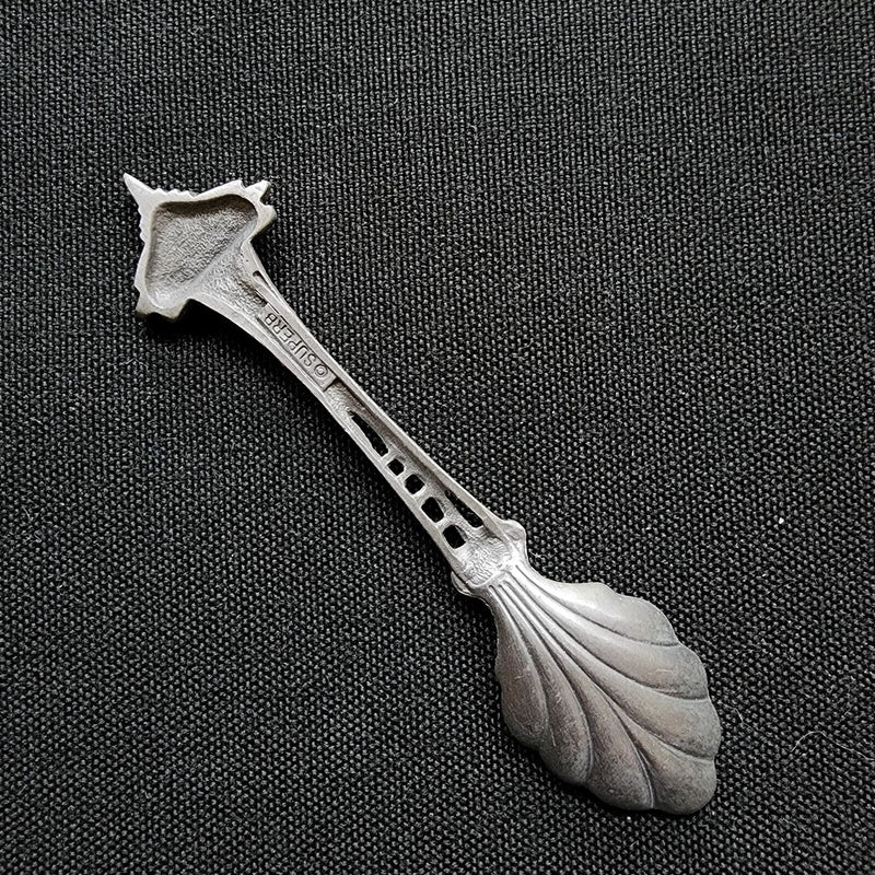 Load image into Gallery viewer, Seattle Space Needle Collector Souvenir Spoon 4in
