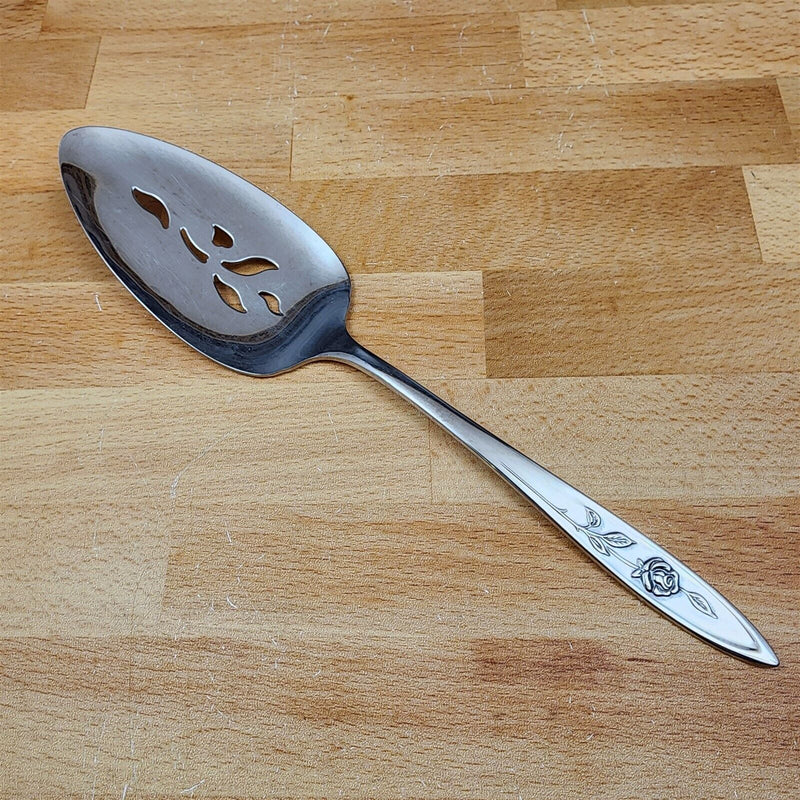 Load image into Gallery viewer, Oneida MY ROSE Pie Server Pieced Community Stainless Flatware 9 1/2" (24cm)
