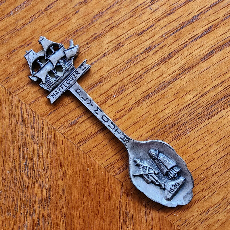 Load image into Gallery viewer, Plymouth New England Mayflower II Collector Souvenir Spoon 3.5 in Pewter
