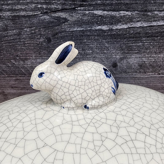 Dedham Pottery Rabbit Oval Covered Vegetable Casserole Dish By Pottery Shed