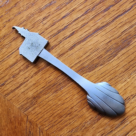 Old Sturbridge Village Massachusetts Collector Souvenir Spoon 4 inch in Pewter
