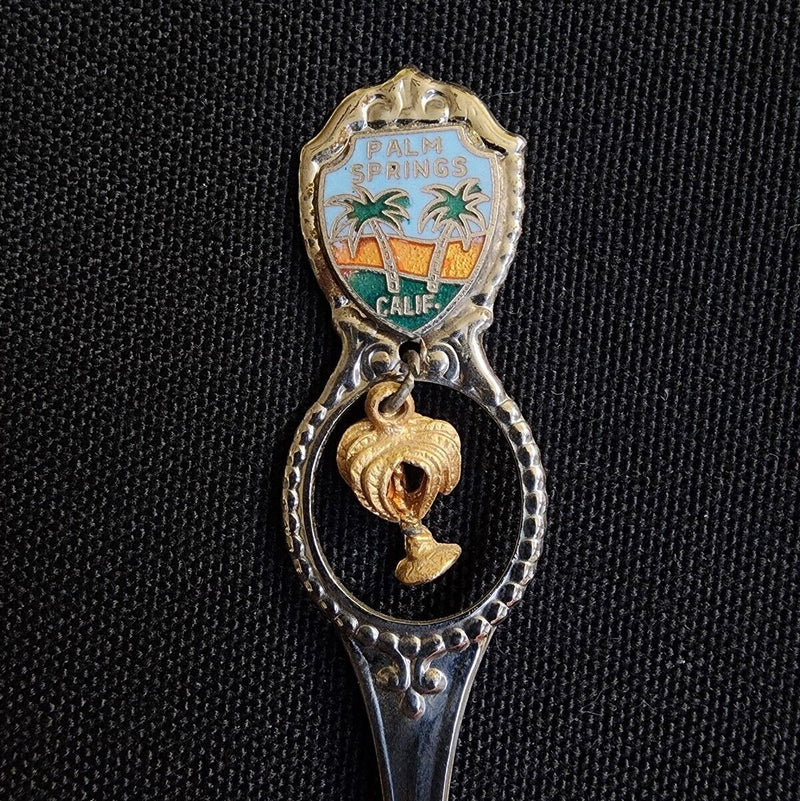 Load image into Gallery viewer, Palm Springs California Collector Souvenir Spoon 4.5 in with Palm Tree Dangler
