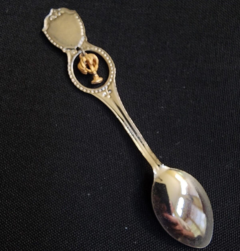 Load image into Gallery viewer, Palm Springs California Collector Souvenir Spoon 4.5 in with Palm Tree Dangler
