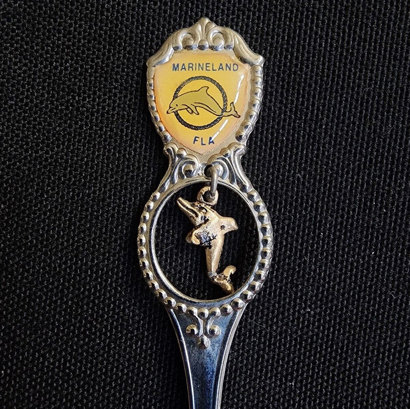 Load image into Gallery viewer, Marineland Florida Collector Souvenir Spoon 4.5&quot; with Dolphin Dangler by Fort

