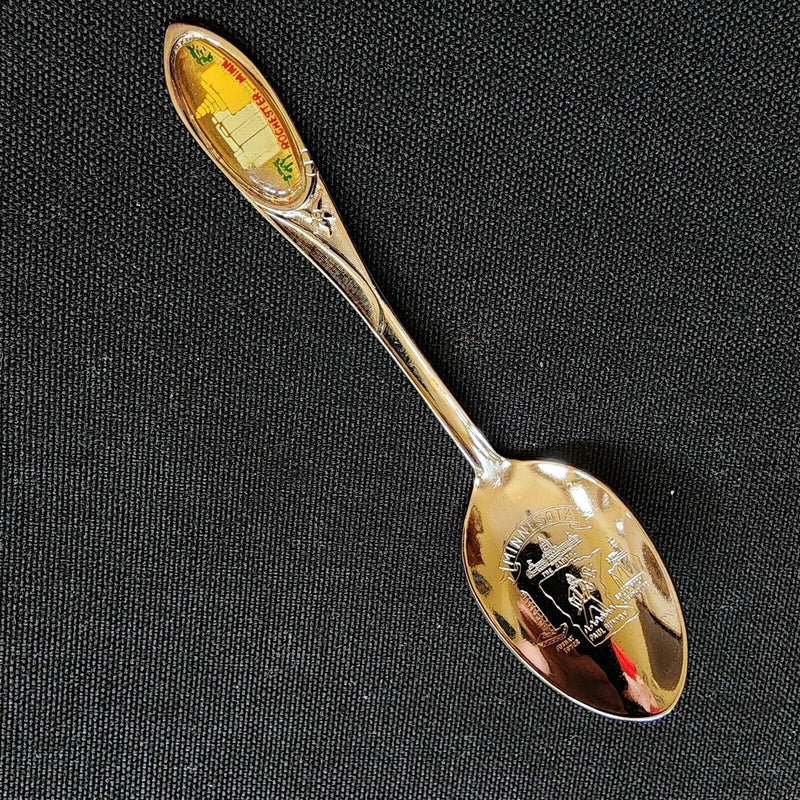 Load image into Gallery viewer, Rochester Minnesota Collector Souvenir Spoon 4.25&quot; (11cm)
