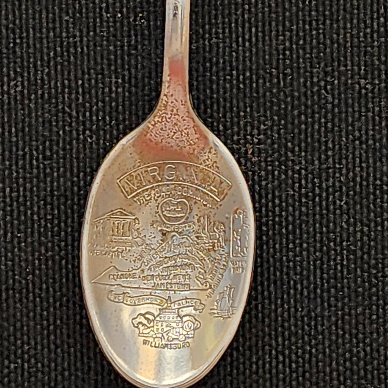 Load image into Gallery viewer, Virginia State Collector Souvenir Spoon 3.5 in (9cm) with Red Cardinal
