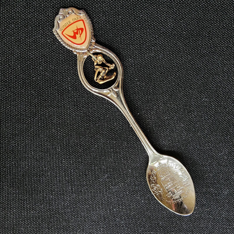 Load image into Gallery viewer, Winter Park Collector Souvenir Spoon 4.5&quot; (11cm) with Down Hill Skier Dangler
