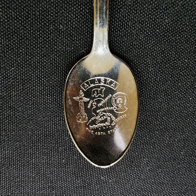Load image into Gallery viewer, Anchorage Alaska with Sled Collector Souvenir Spoon 4.5&quot; (11cm)
