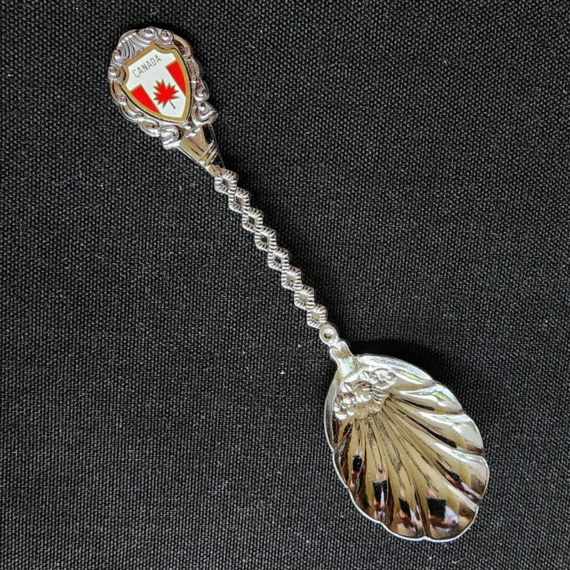 Load image into Gallery viewer, Canada Maple Leaf Collector Souvenir Spoon 4.75&quot; (12cm)
