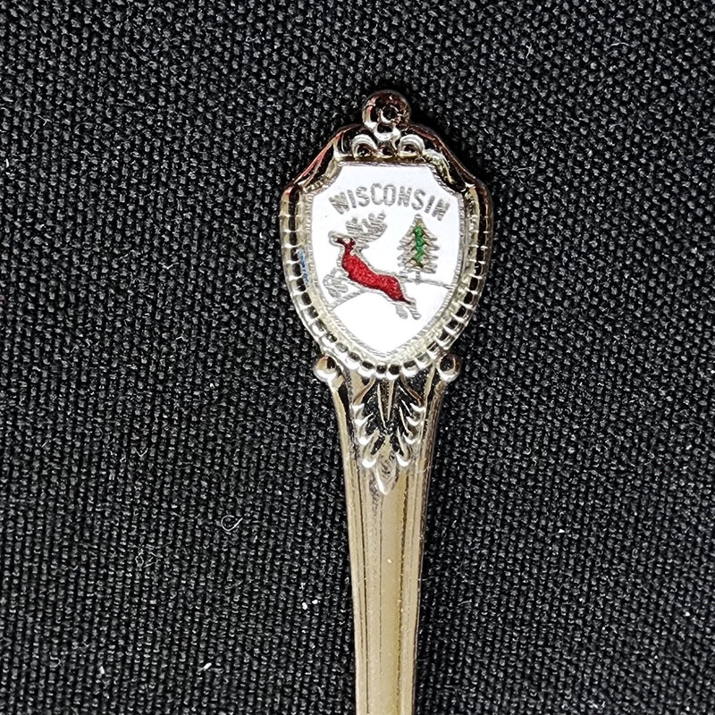 Load image into Gallery viewer, Wisconsin State Collector Souvenir Spoon 4in (10cm)
