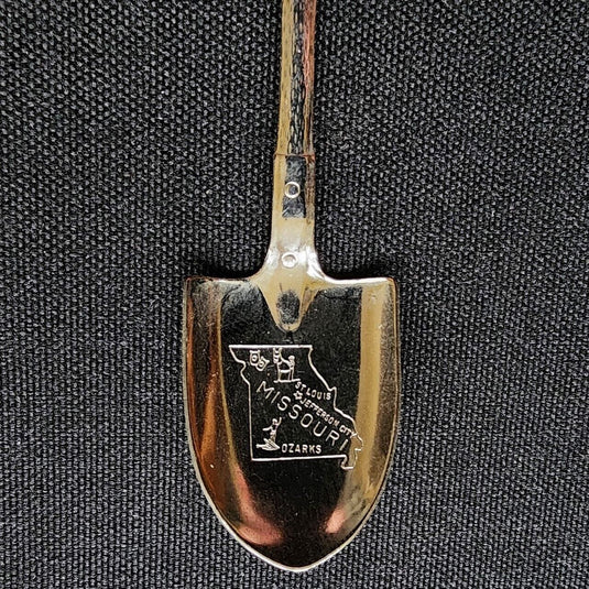 Mark Twain Cave Hannibal Mo Collector Travel Souvenir Spoon 4.25" (11cm) 1980