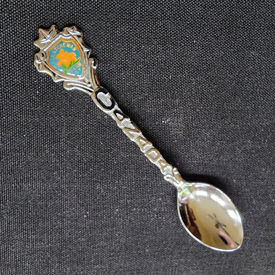 Saskatchewan Canada Prairie Lily Collector Souvenir Spoon 4.5" (11cm)