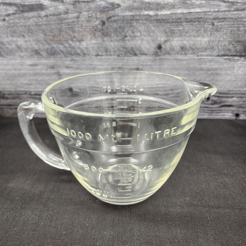 Load image into Gallery viewer, Fire-King Anchor Hocking 4 Cup 1 Quart Glass Measuring Mixing Bowl USA
