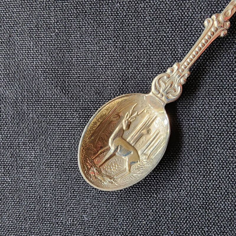 Load image into Gallery viewer, Yellowstone National Park Collector Souvenir Spoon 5" (12cm) Silver Plated

