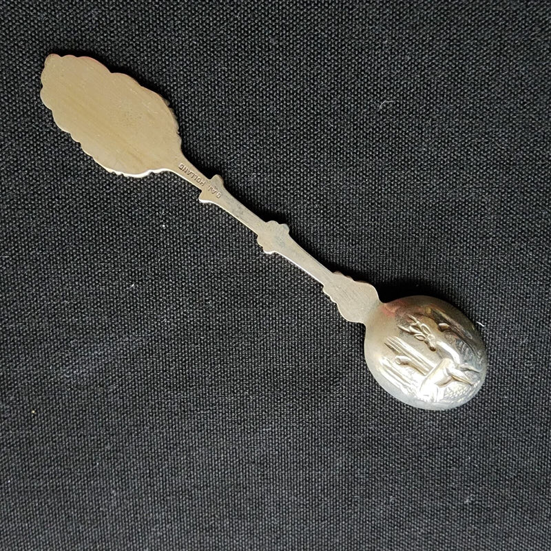 Load image into Gallery viewer, Yellowstone National Park Collector Souvenir Spoon 5" (12cm) Silver Plated
