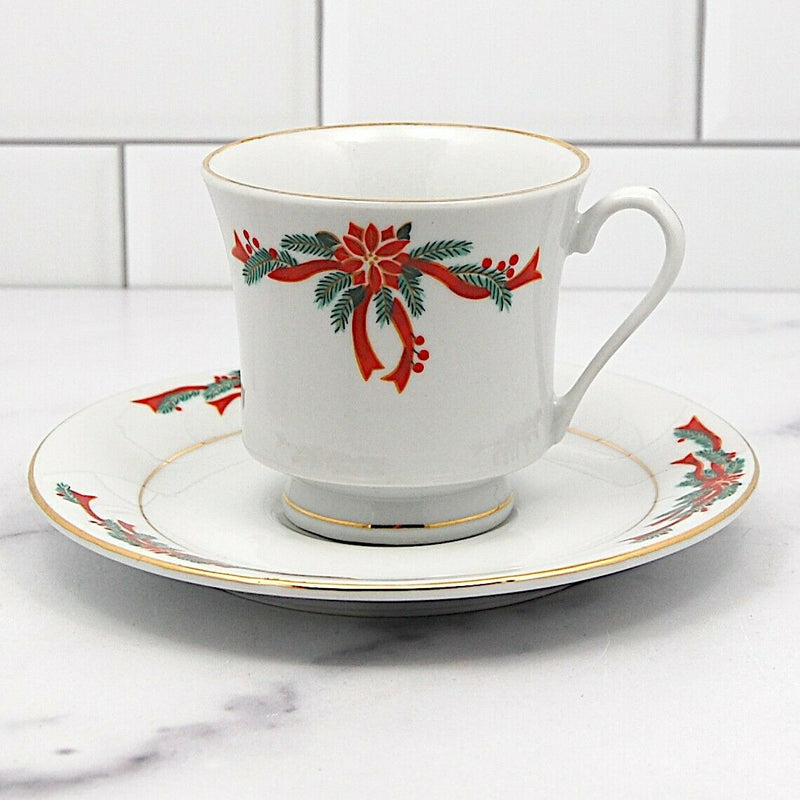Load image into Gallery viewer, Fairfield Fine China Poinsettia Ribbon Set of 4 Coffee Mug and Saucer 3" 8cm
